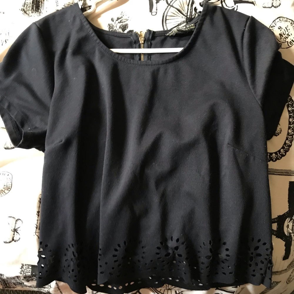 Cute black shirt